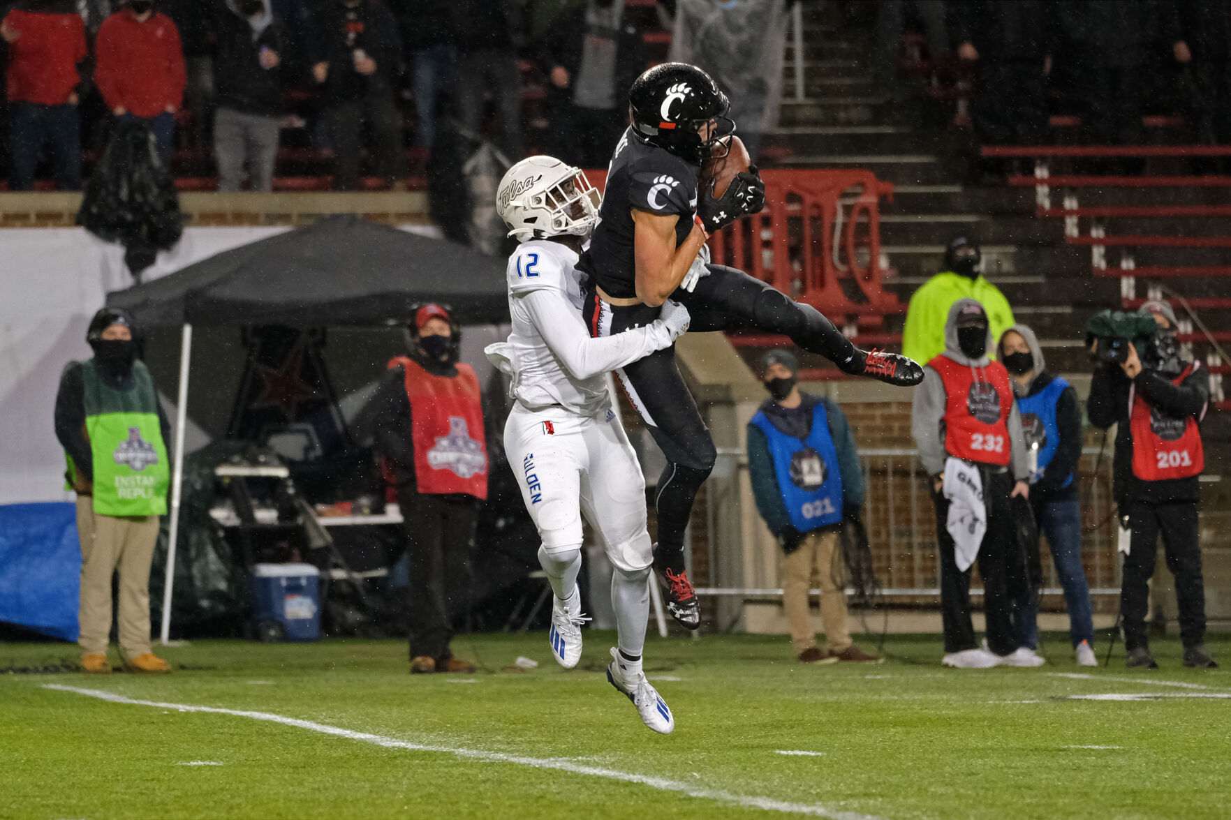 TNR UC vs Tulsa FB 121920 AAM01403.jpg